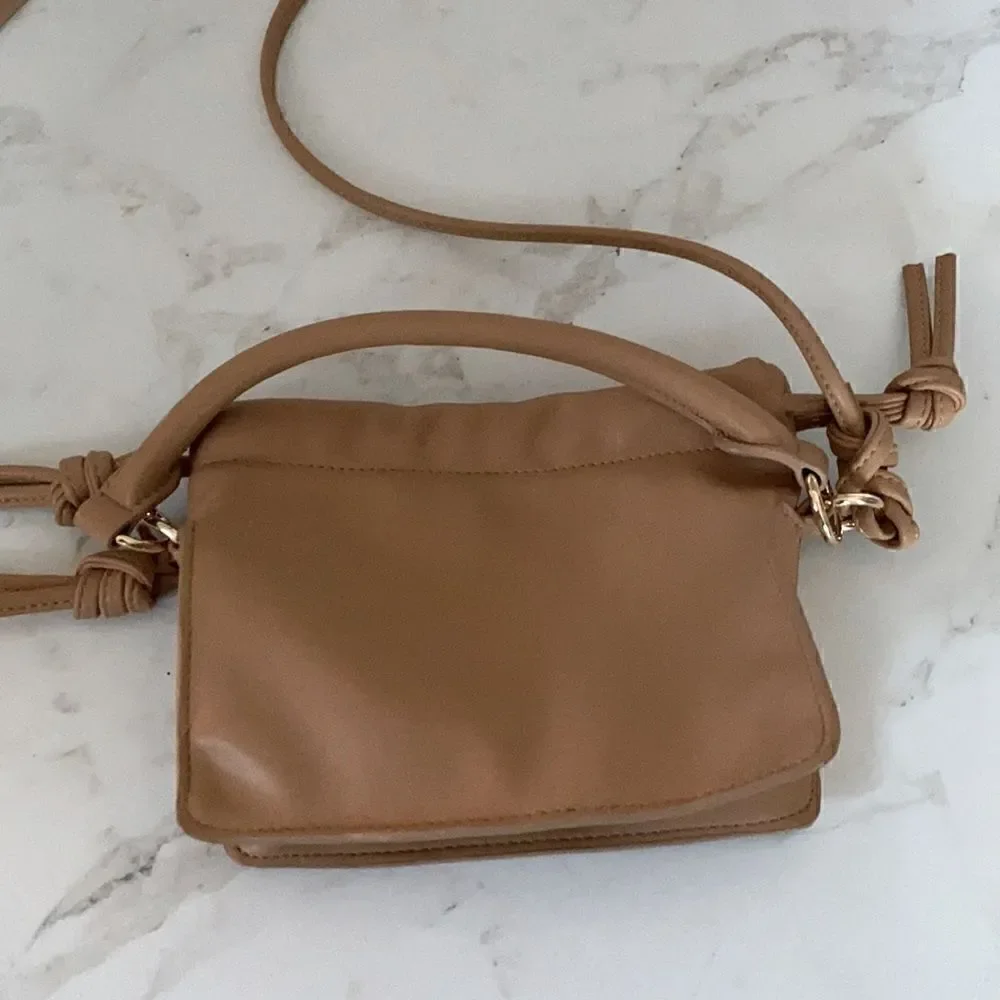 Forever 21 crossbody purse